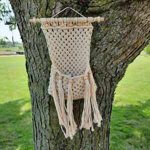Cream Macrame Woven Wood Bead Fringe Tassles Wall Hanging Pocket Storage